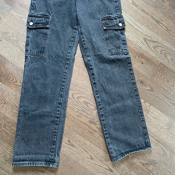 Cargo Style Jeans - Picture 5 of 6